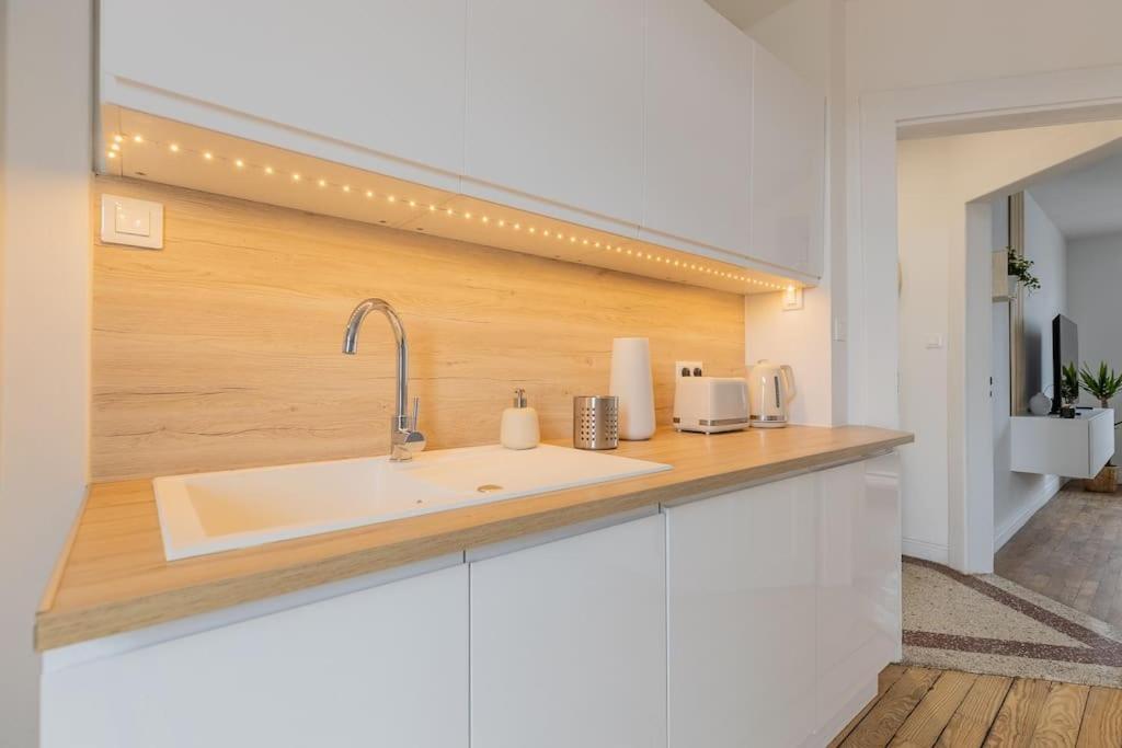 Les Arenes, Centre-gare-muse , 4 Pers Appartement *